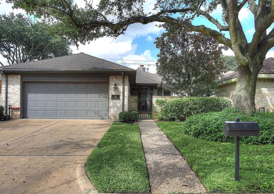1st image of 1519 Country Club Blvd