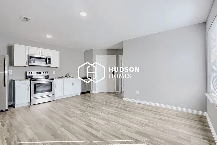 3 bed, 2.0 bath, 872 sqft, $925 — Photo 4