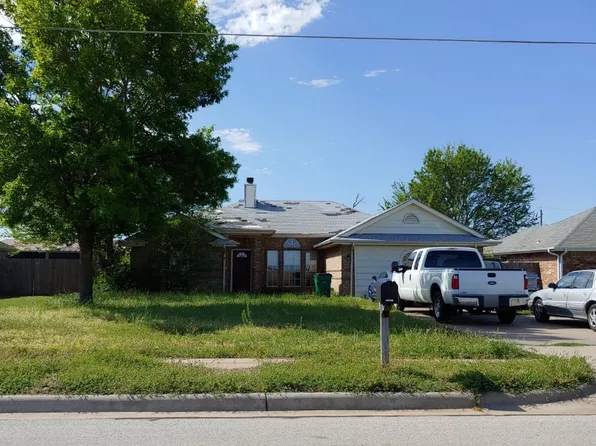 1332 Sycamore Dr, Burkburnett, TX 76354