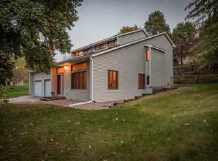 2609 Bluffwood Cir, Iowa City, IA 52245