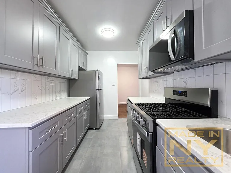 65-10 108th St #L3 — Photo 2