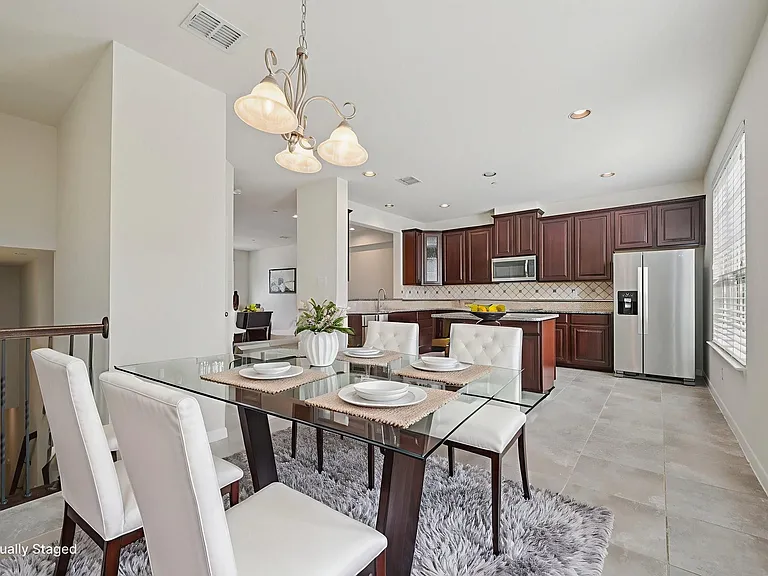 3934 Amberwood Dr — Photo 18