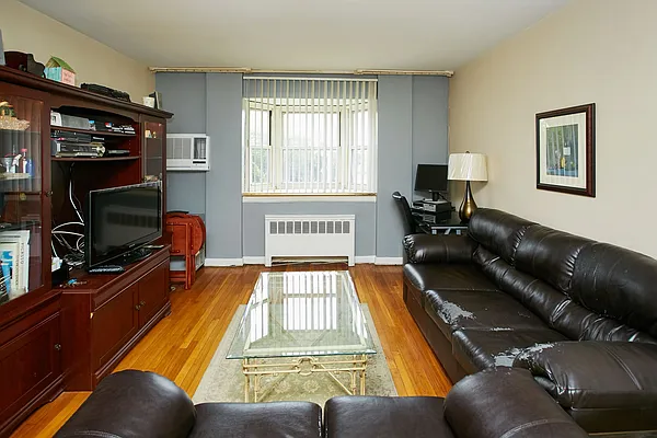 Sold by Mitra Hakimi Realty Group, LLC | media 9