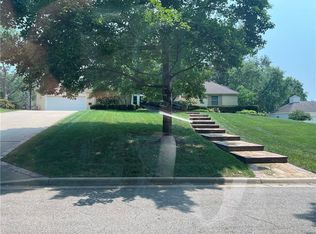 9729 Sagamore Rd, Leawood, KS 66206