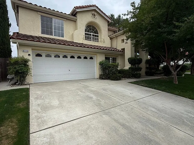 8715 Beau Maison Way — Photo 2