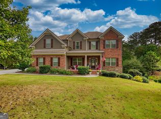 1393 Silver Thorne Ct, Loganville, GA 30052