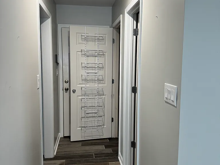 207 Bennington Dr — Photo 45