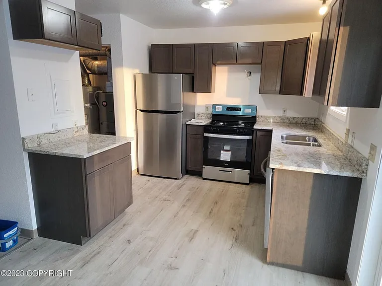 150 W Heritage Dr — Photo 3