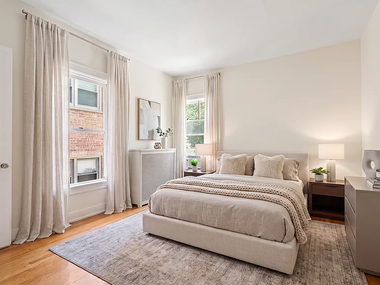 309 Chicago Ave #2 — Photo 16
