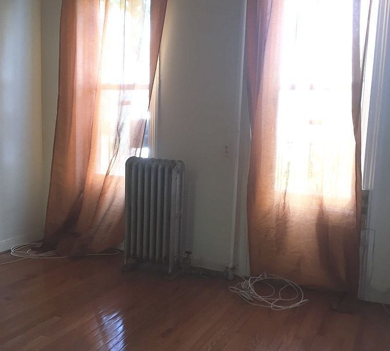 1st image of 363 Marion St APT 2