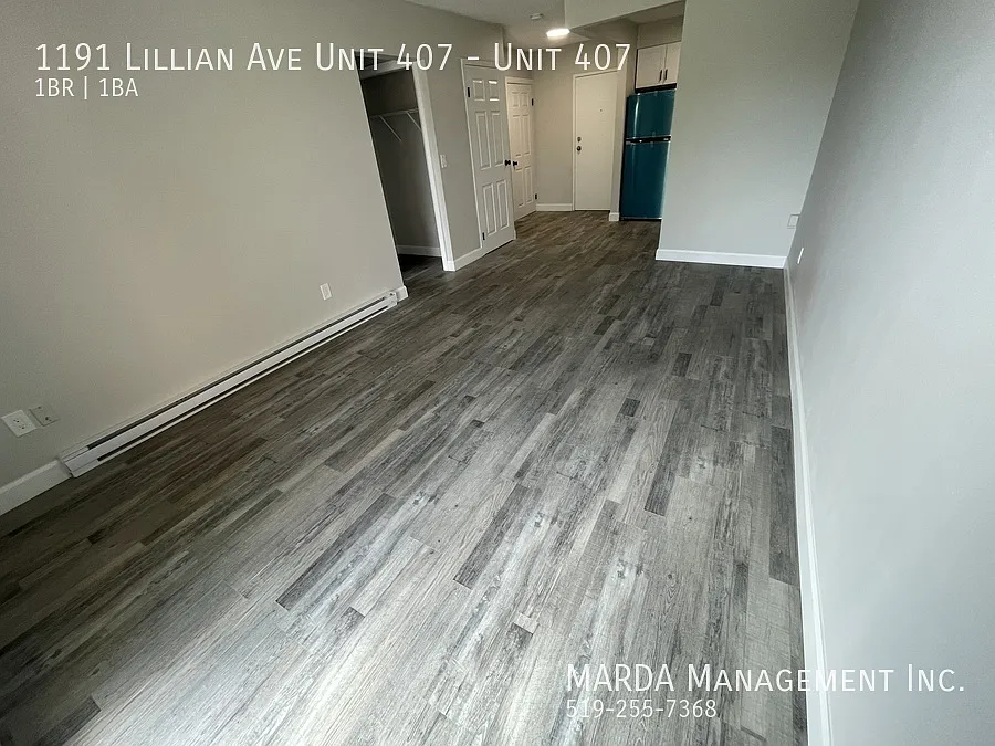 Modern 1 Bed/1 Bath Apt - Newly Renovated W/ Balcony! + Hydro — Photo 4