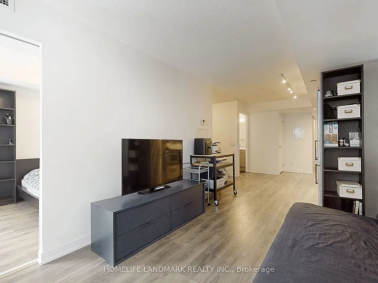 87 Peter St #617 — Photo 12
