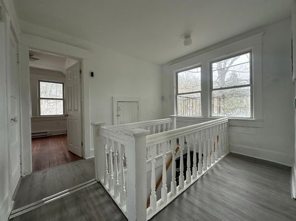 51 High St APT 4