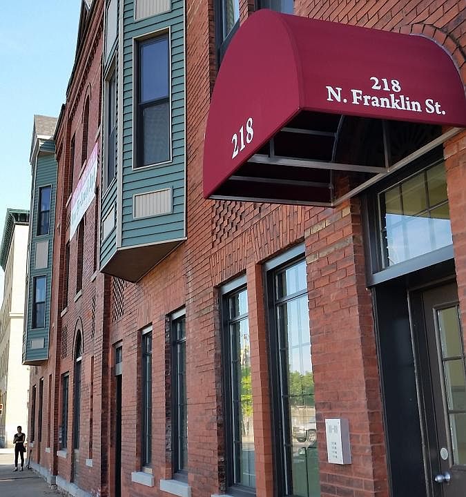 1st image of 218 N Franklin St APT 204