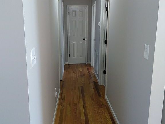 4th image of 202 Dogwood Acres Ln