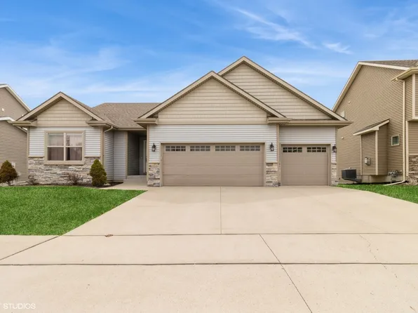 600 SE 17th St, Grimes, IA 50111