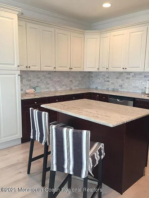 Building Photo - 1066 Ocean Ave #3