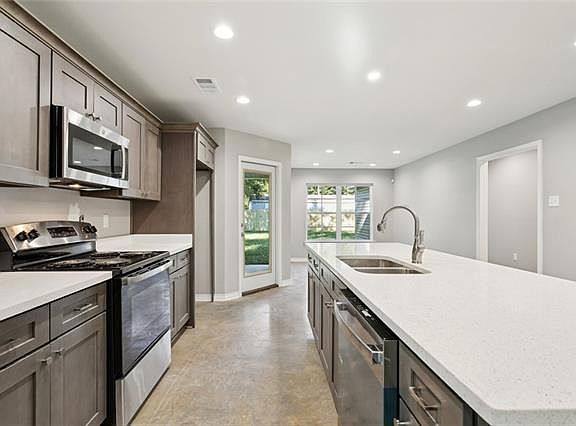 5th image of 66353 Kimball St