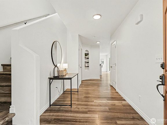4th image of 19114 19th Avenue Ct E