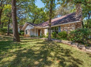 2810 Ridgewood Dr, Grapevine, TX 76051