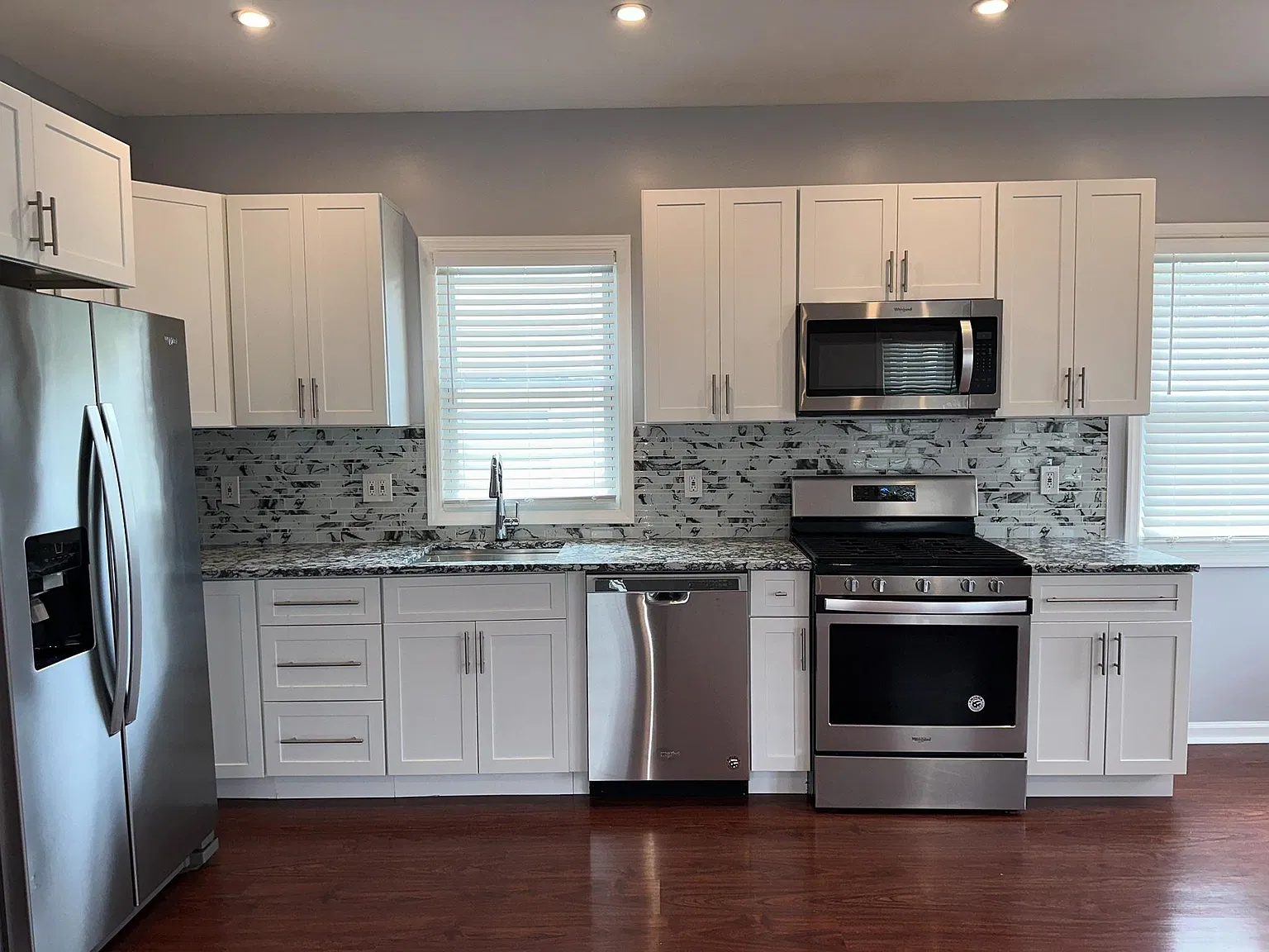 4 bed, 1.5 bath, 1500 sqft, $3,200 — Photo 4