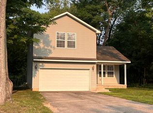 1520 Playstead St, West Bloomfield, MI 48324