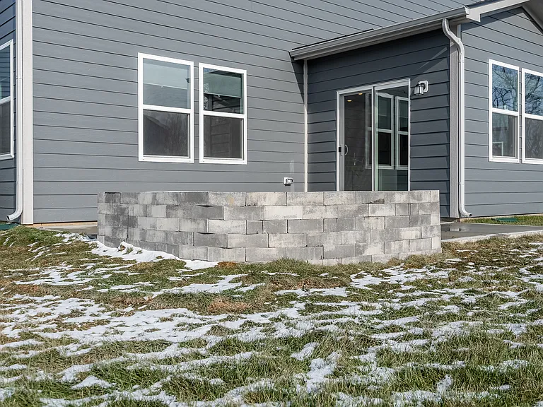 6261 Balsam Ct — Photo 44