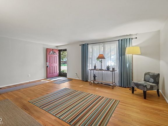 4th image of 10244 Lawnhaven Dr