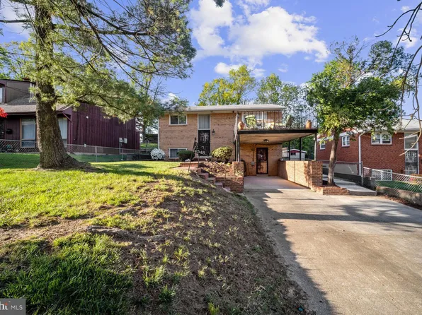 4548 C St SE, Washington, DC 20019