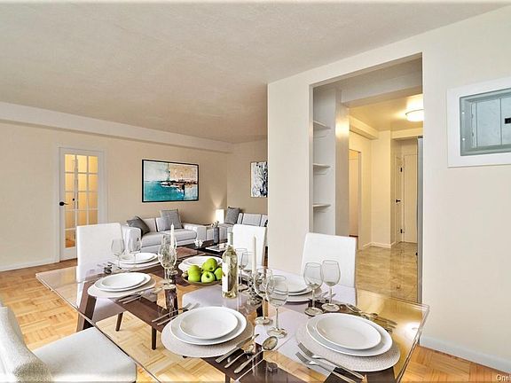 3rd image of 6 Fordham Hill Oval APT 6G