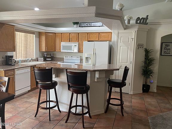 4th image of 2713 Rainbow Ave N