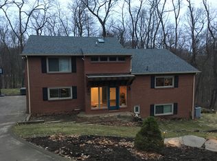 26 Buckingham Pl, Pittsburgh, PA