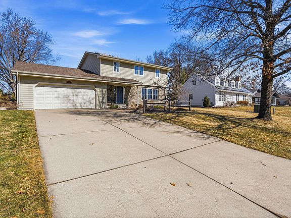 3rd image of 9736 Oxborough Rd