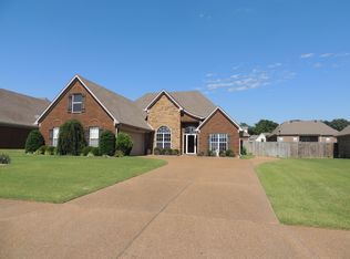 1798 Manor Place Dr, Hernando, MS 38632
