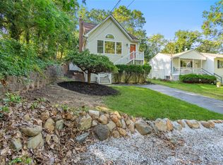 77 Friendship Dr, Rocky Point, NY 11778