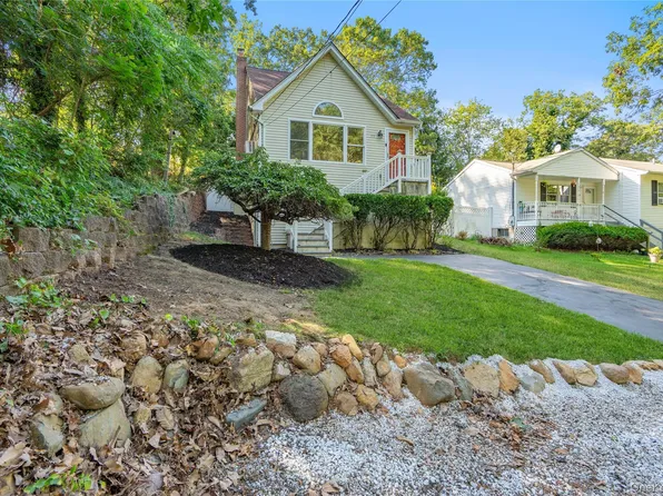 77 Friendship Drive, Rocky Point, NY 11778
