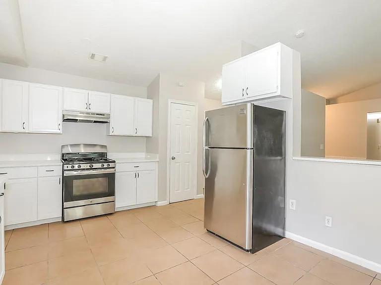 5712 Mistyview Dr — Photo 7