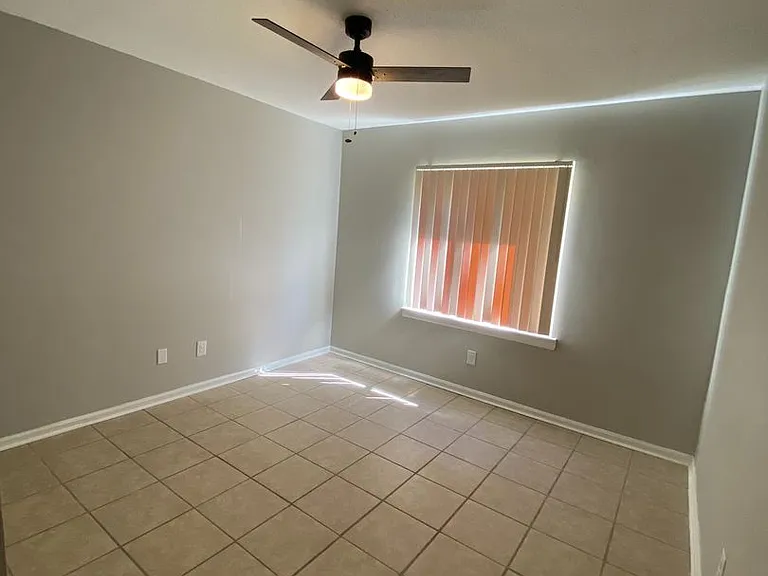 239 Pointe South Dr — Photo 8
