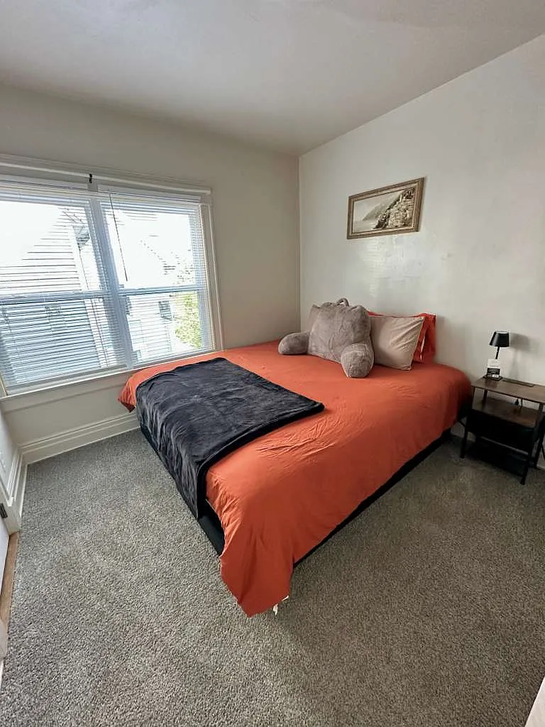 511 W Jefferson Blvd - 1 — Photo 4