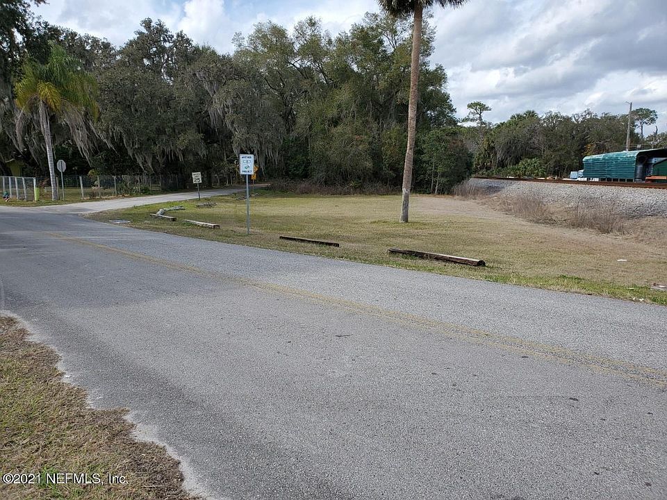 1st image of 204 Railroad Ave
