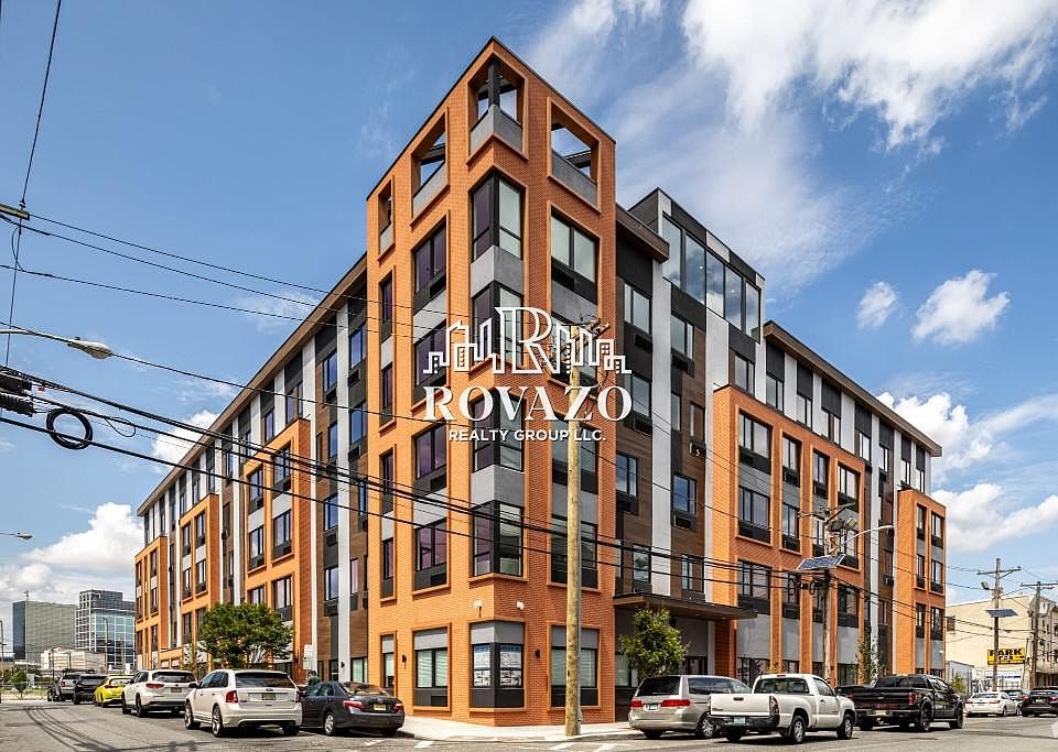 1st image of 39-40 Madison St #503B