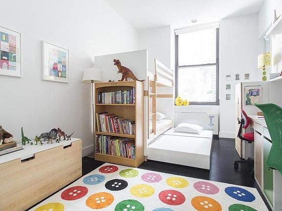 2nd image of 25 Broad St APT 15S