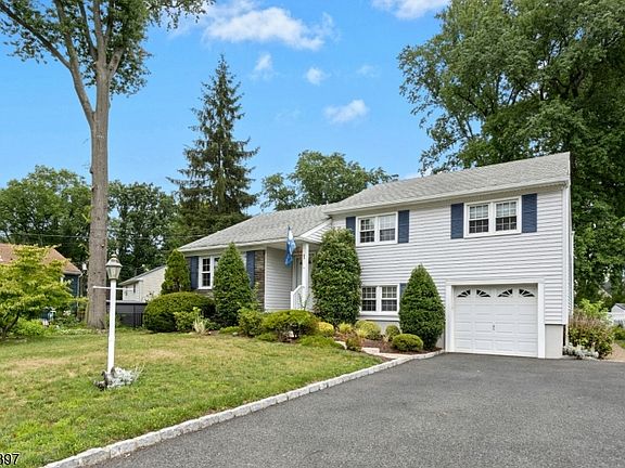 2nd image of 1 Aberdeen Ct