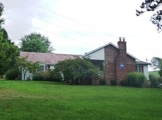 1358 Sugar Run Rd, Venetia, PA 15367