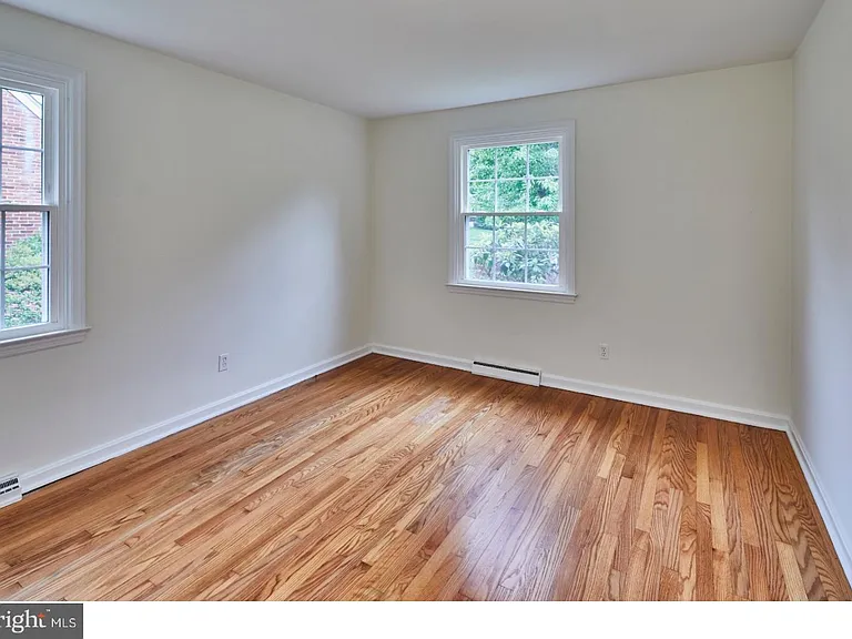 506 Foulkstone Rd — Photo 14