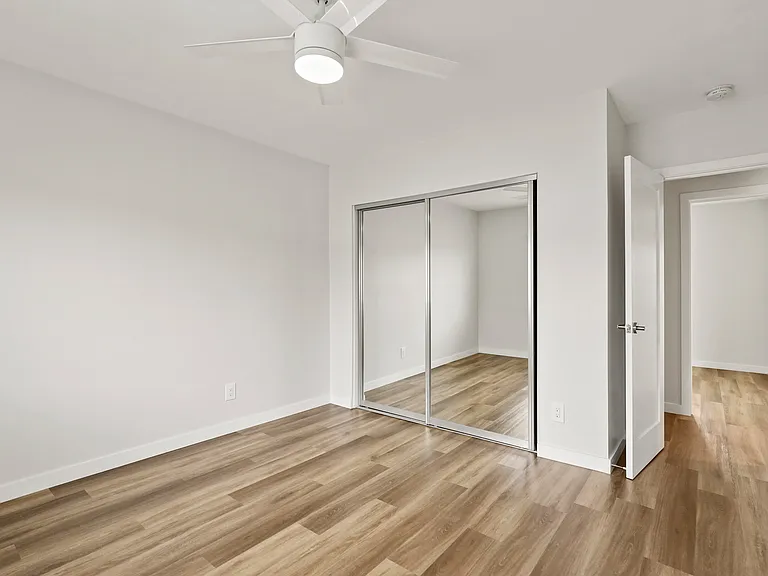 1358 W 36th St #D — Photo 13