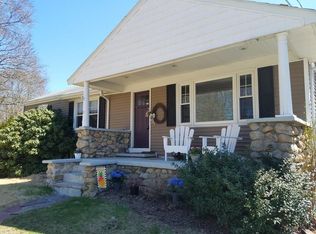 21 Pleasant St, Hanover, MA 02339