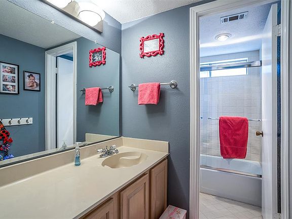 3rd image of 7750 El Pensador Dr