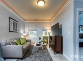 15 N Vail Ave #V-304, Arlington Heights, IL 60005