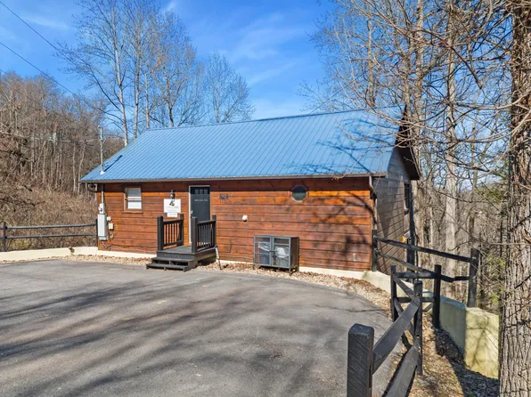1235 Annes Rd, Gatlinburg, TN 37738